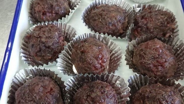 伝統的スイーツの定番ですねぇ!
お店で売ってるのとおんなじだぁ!