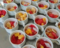 デザートはみんなが大好きなフルーツポンチ