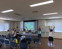 背筋を伸ばして~!