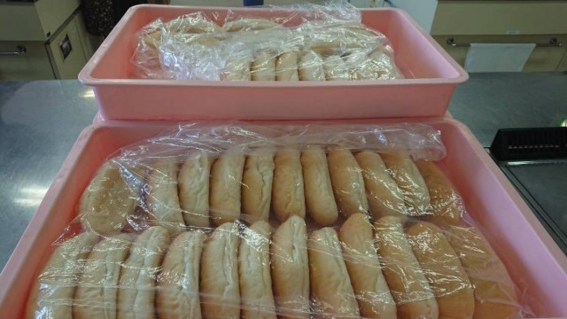 食材を挟むサンド用のパンも!