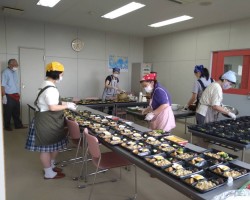 なんか工場のベルココンベアのよう